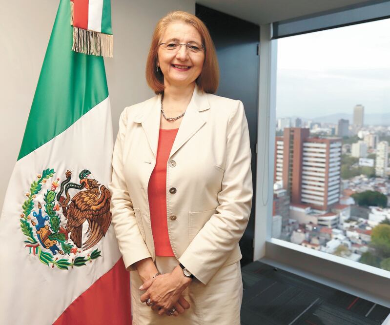 La subsecretaria de Comercio Exterior, Luz María de la Mora, expuso que en el caso de medicamentos biológicos no hay nada para modificar, puesto que no existe una ley sobre la materia. Foto: BERENICE FREGOSO. EL UNIVERSAL