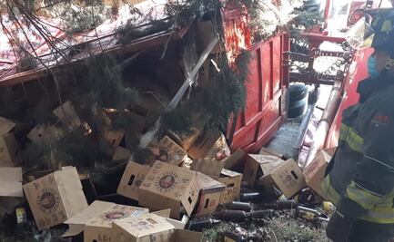 En pleno desabasto, vuelca camión de cervezas en la México-Cuernavaca