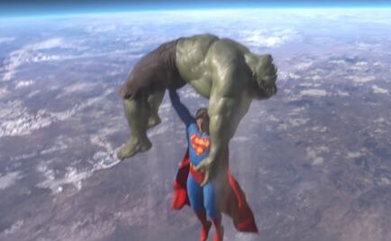 La brutal pelea entre Superman y Hulk que nunca se verá en cine