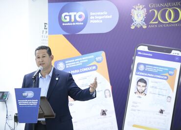 Gobernador de Guanajuato presenta las nuevas licencias de conducir con elementos extra de seguridad