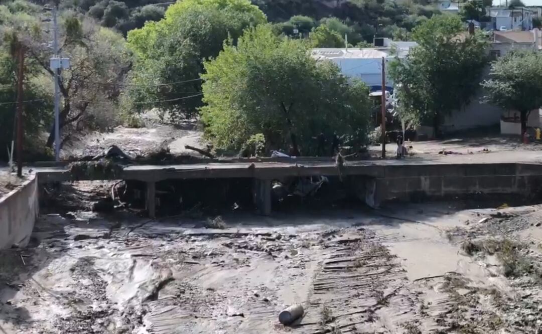 Daños causados por las inundaciones en Globe, Arizona, el sábado 27 de septiembre de 2025 por la mañana. Foto: Adam Klepp/ AP