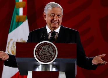 Cambios en Pemex Internacional obedecen a una limpia: AMLO