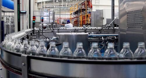 Anticipan un incremento de IEPS a refrescos el próximo año