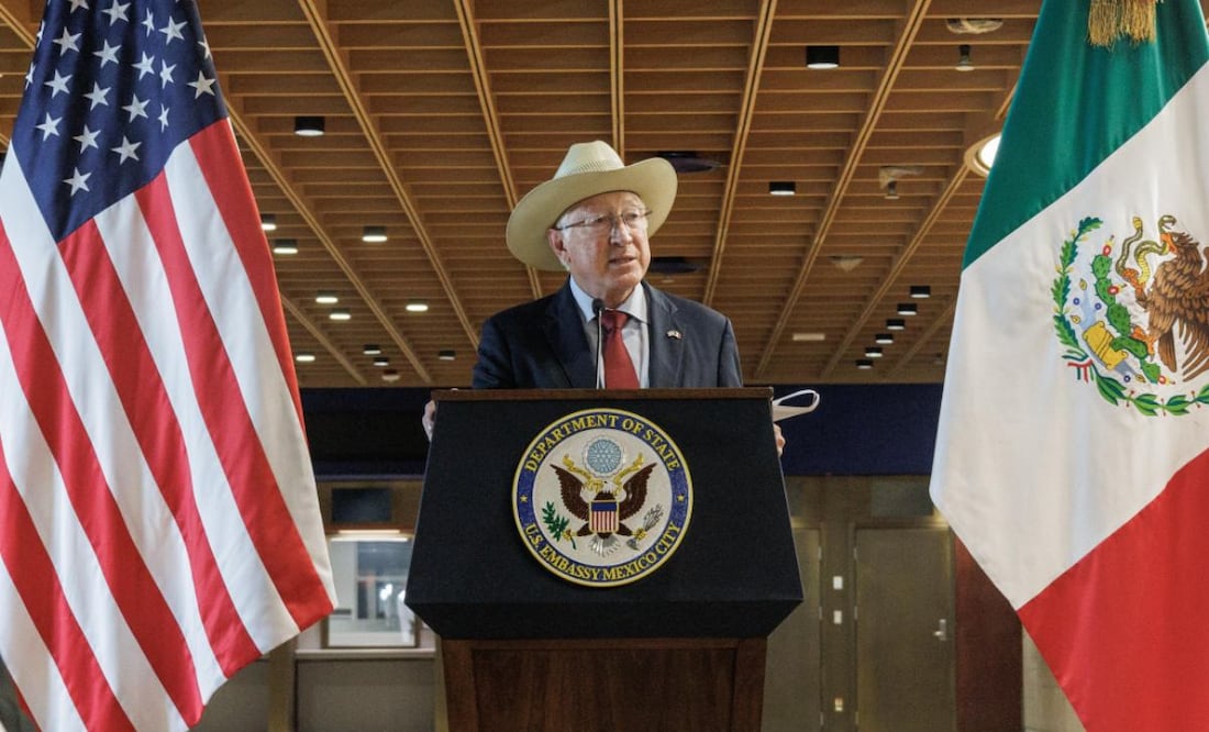 Ken Salazar ofreció una conferencia de prensa en la nueva sede de la embajada americana. Foto: Yaretzy M. Osnaya/EL UNIVERSAL