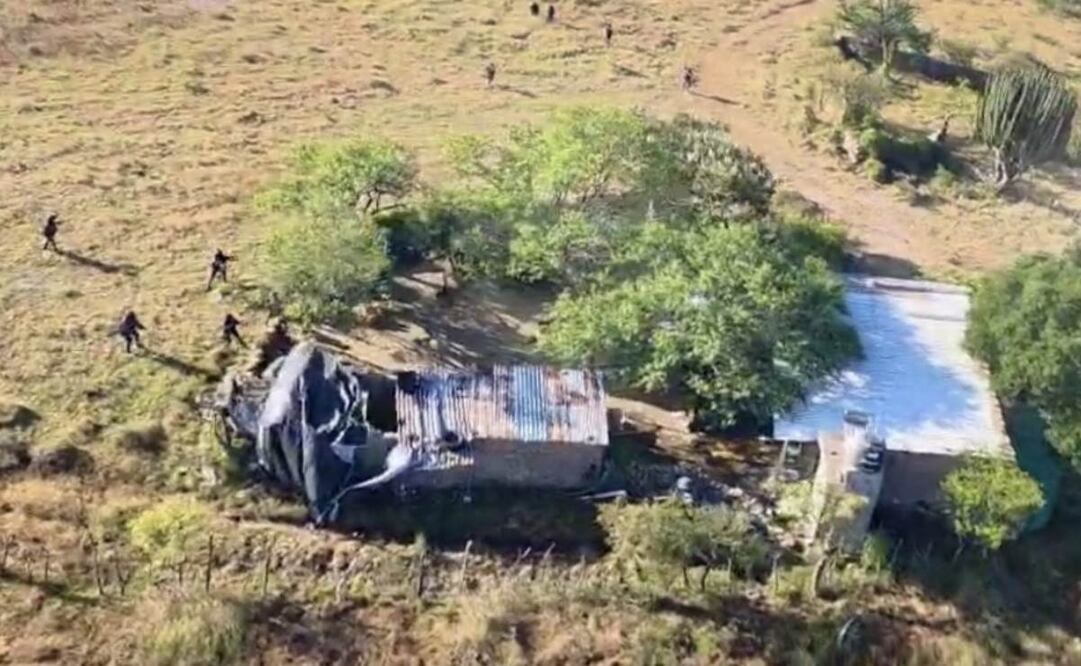 Localizan narcolaboratorio en Sierra de Morones, Zacatecas.
Foto Especial