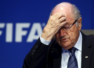 Blatter espera ir a elección de la FIFA pese a sanción