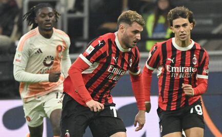 Santiago Giménez sobre su debut en el Milan; “estamos todos contentos por la victoria”