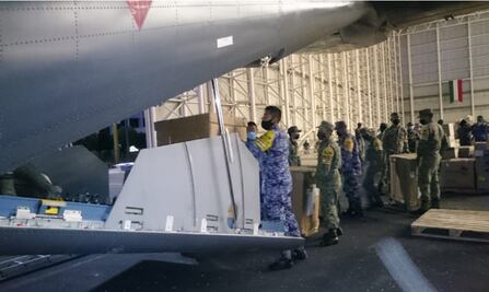 Llegan a La Paz y Ensenada 3.5 toneladas de equipo médico