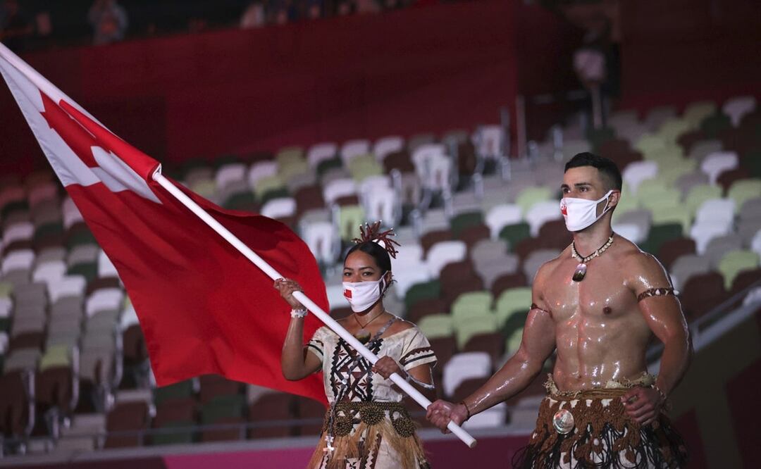 Tokio 2020: Pita Taufatofua vuelve a robar cámara como abanderado de Tonga 