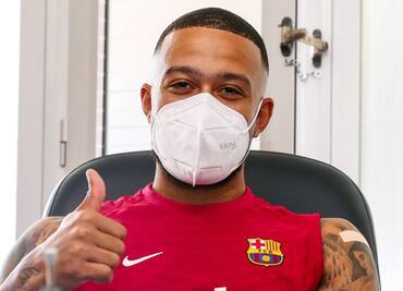 Memphis Depay reportó con el Barcelona y mandó un mensaje contundente
