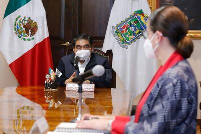 Miguel Barbosa reitera que todo el personal de salud será vacunado contra Covid-19