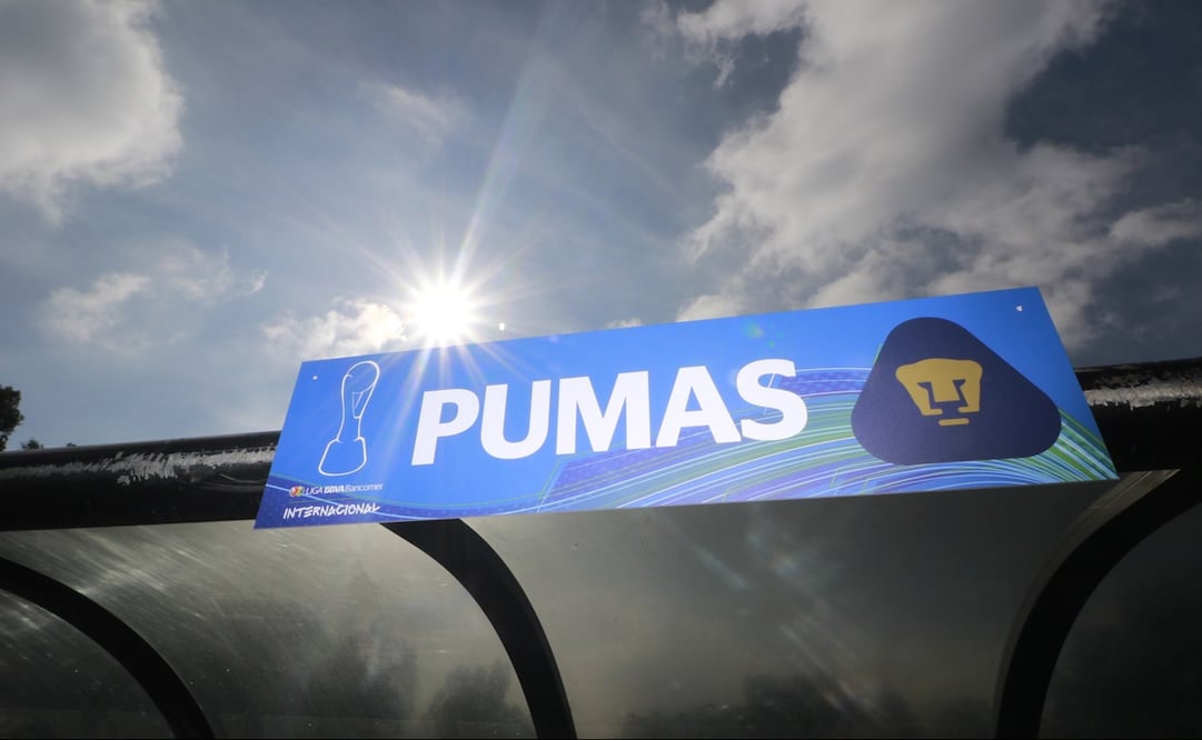 Cartel de Pumas en una banca - FOTO: Imago7