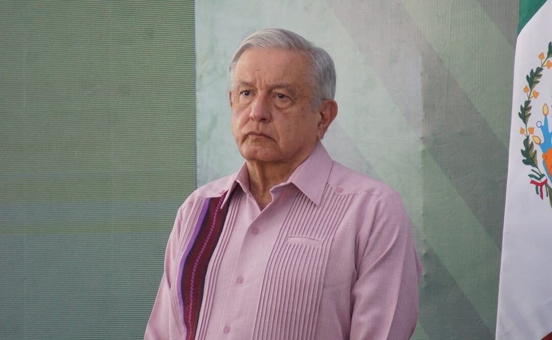 López Obrador admitió que se han cambiado trazos en la construcción de caminos por problemas entre comunidades. Foto: Edwin Hernández / EL UNIVERSAL