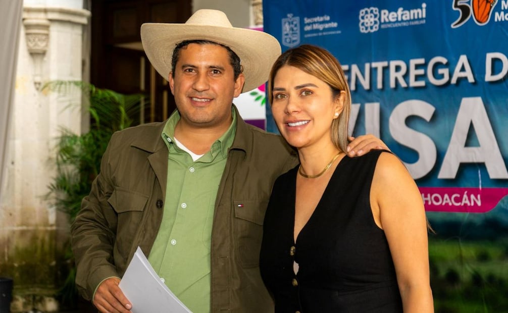 Yesenia Méndez Rodríguez, secretaria particular de Grecia Quiroz, junto a Carlos Manzo. Foto: @yesenia.mendezrodriguez.1