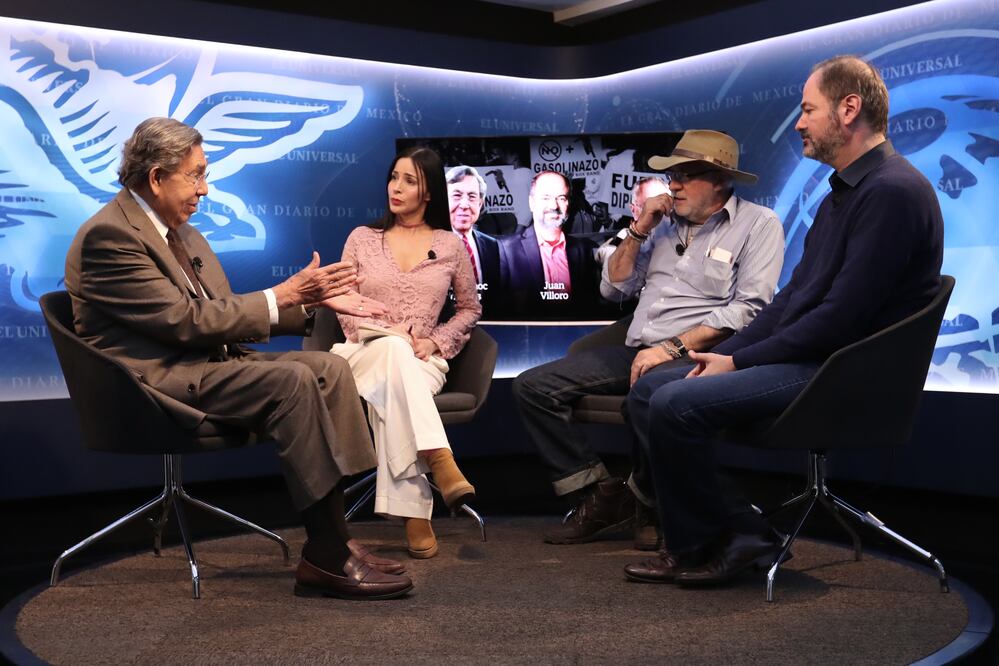 El ex candidato a la Presidencia Cuauhtémoc Cárdenas; el escritor y periodista Juan Villoro, y el activista Javier Sicilia participaron en una charla sobre los retos del país y la importancia de la participación ciudadana (ARIEL OJEDA. EL UNIVERSAL)