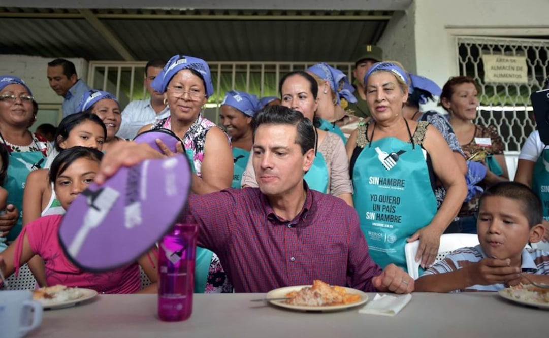 El mandatario comió morisqueta, un platillo típico de Michoacán./Especial