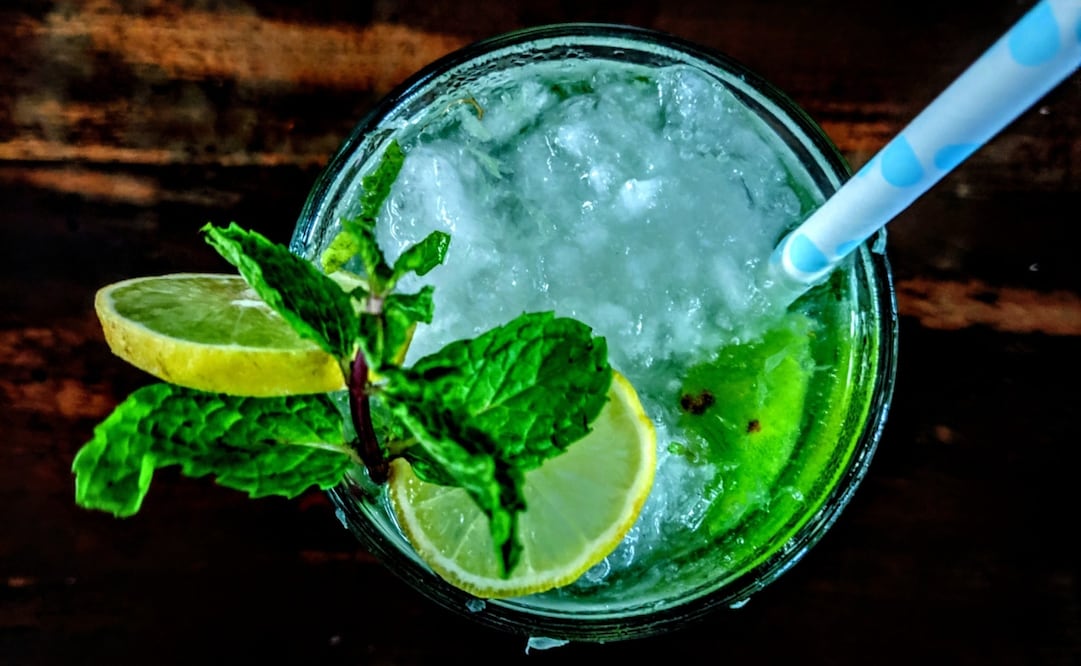 México se encontró en los últimos lugares de la encuesta sobre consumo de alcohol a nivel internacional. Foto: Unsplash. Soumyajit Dash