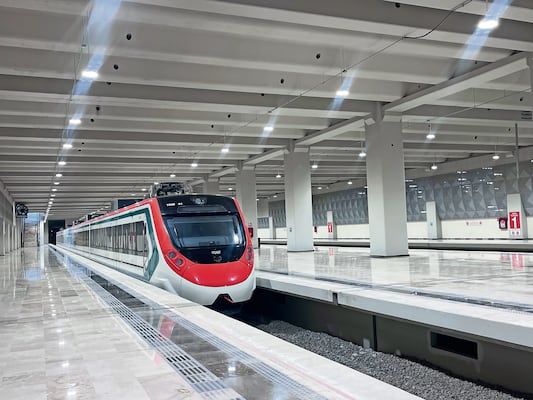 Con retraso y sobrecosto llega Tren al AIFA 