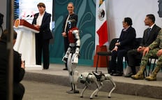 Sheinbaum y Delfina Gómez presentan a CeCi y K5, robots asistentes del C5 en Edomex; usan IA para apoyo en operaciones