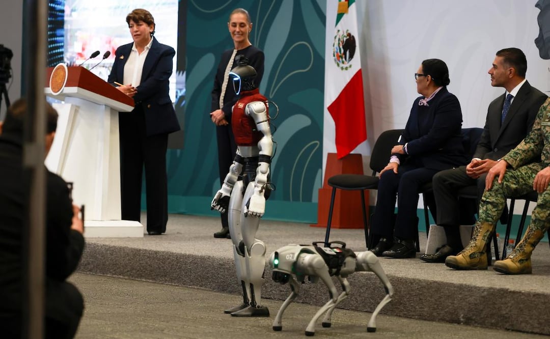 Presidenta Claudia Sheinbaum y gobernadora Delfina Gómez presentan CeCi y K5, robots asistentes del C5 en el Edomex (22/07/2026). Foto: Alejandro Vargas