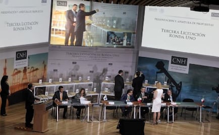 Mexico's oil auction beats expectations despite oil price plunge