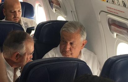 Viaja AMLO a Acapulco; participará en clausura de la convención bancaria