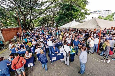 Oposición vota dentro y fuera de Venezuela contra la Constituyente