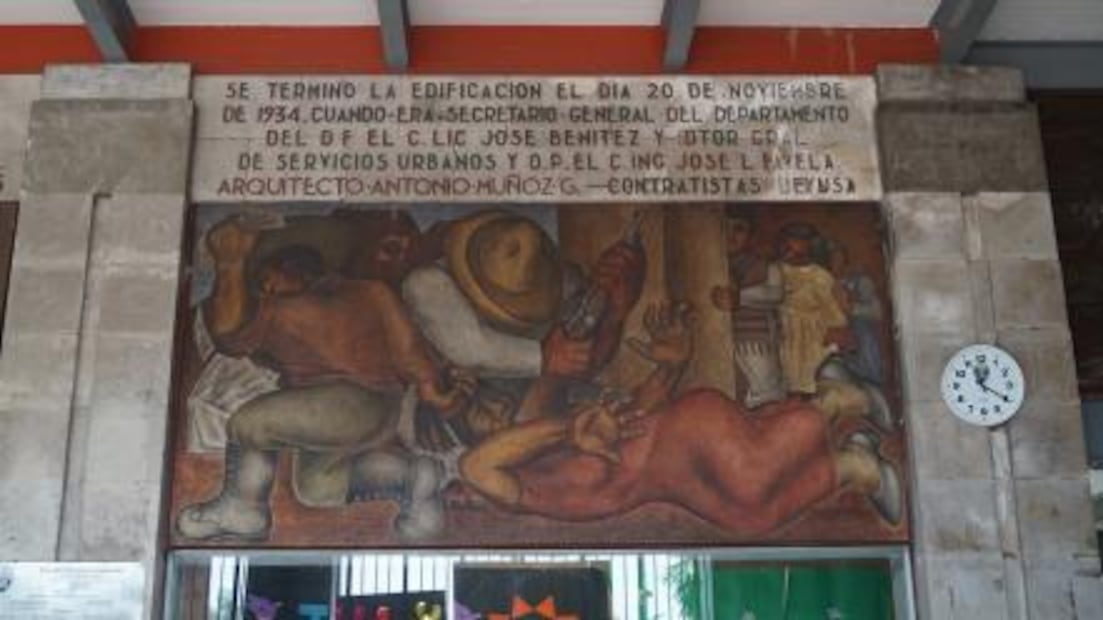 El poder arrumbó la obra de la primera muralista