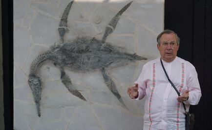 Presenta alcalde su “Mauriciosaurus Fernandezi”