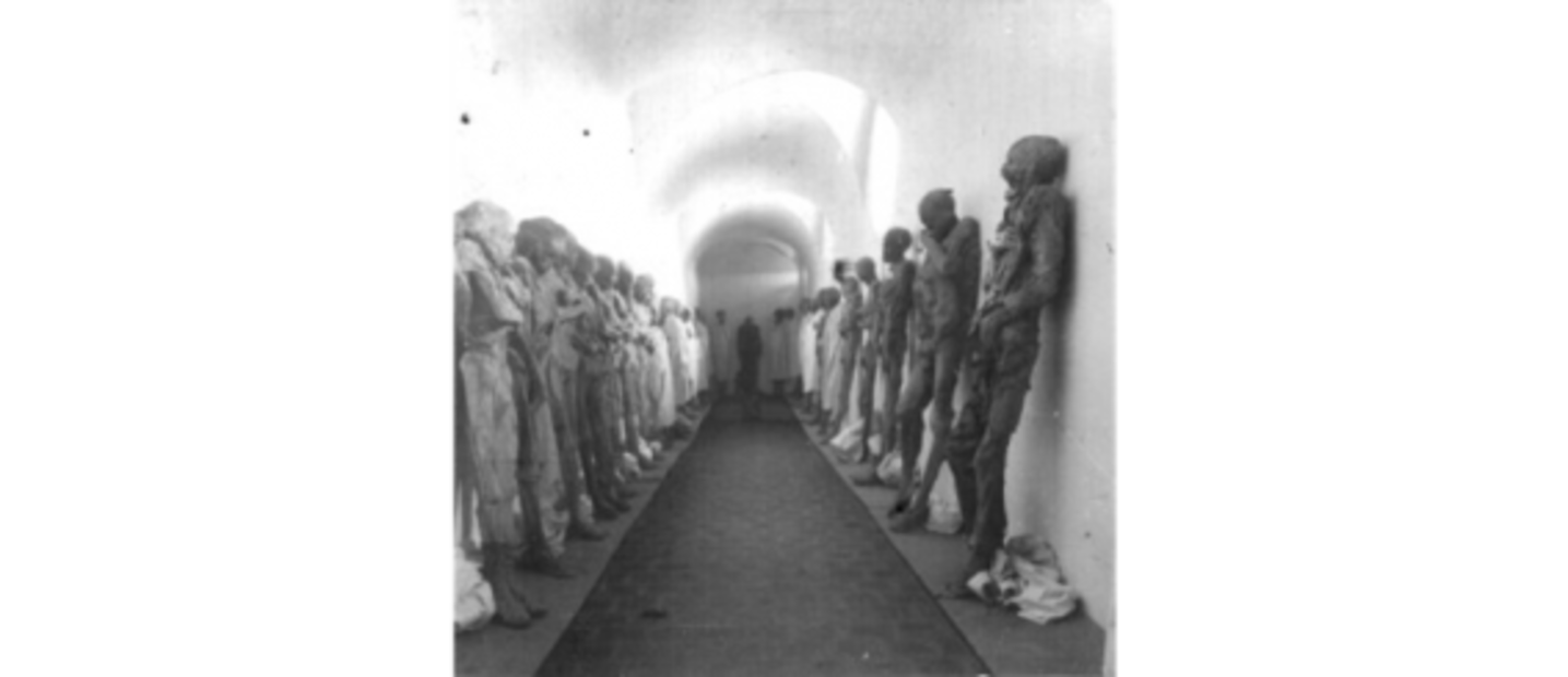 Las momias profanadas