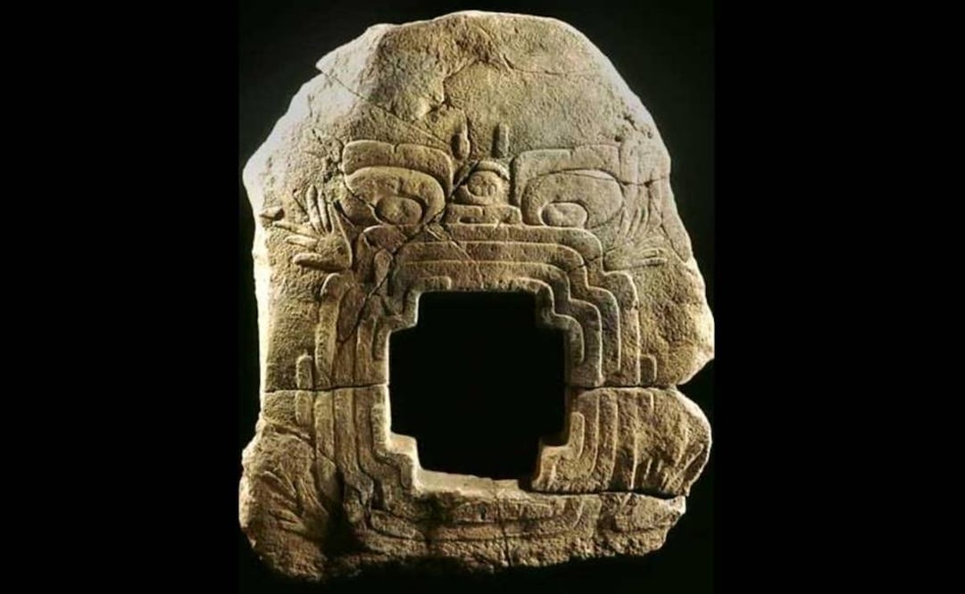 Pieza Olmeca. Foto: Twitter @m_ebrard