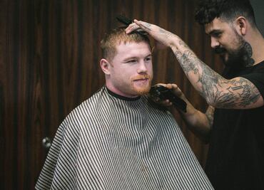 Canelo Álvarez pierde la barba por una noble causa