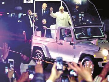 Subastarán Papamóviles de Francisco utilizados en México