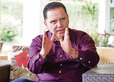 Sandoval contrata ejército de abogados