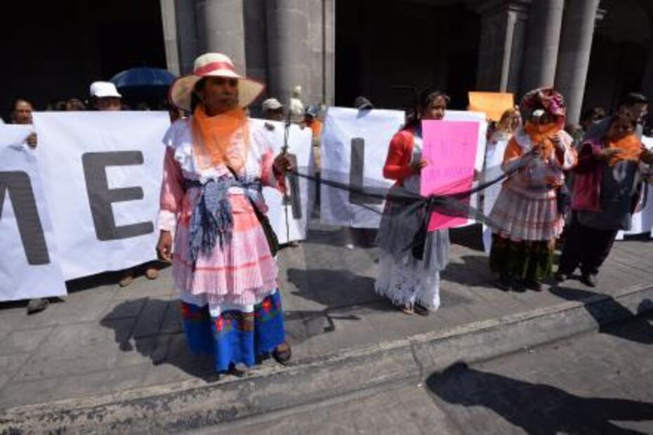 Comerciantes y artistas exigen justicia por feminicidios en Edomex