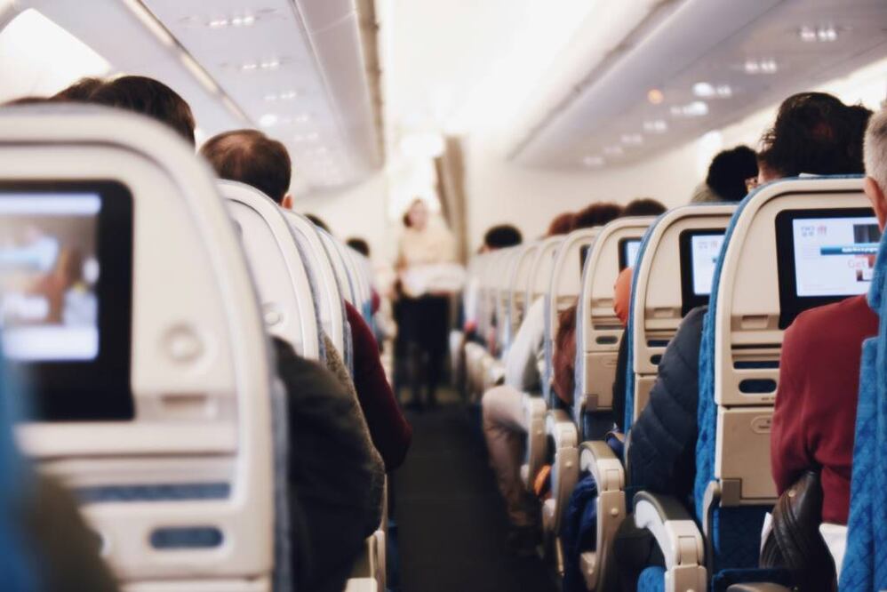 Descubre cómo encontrar boletos de avión a precio bajo. Foto: Unsplash