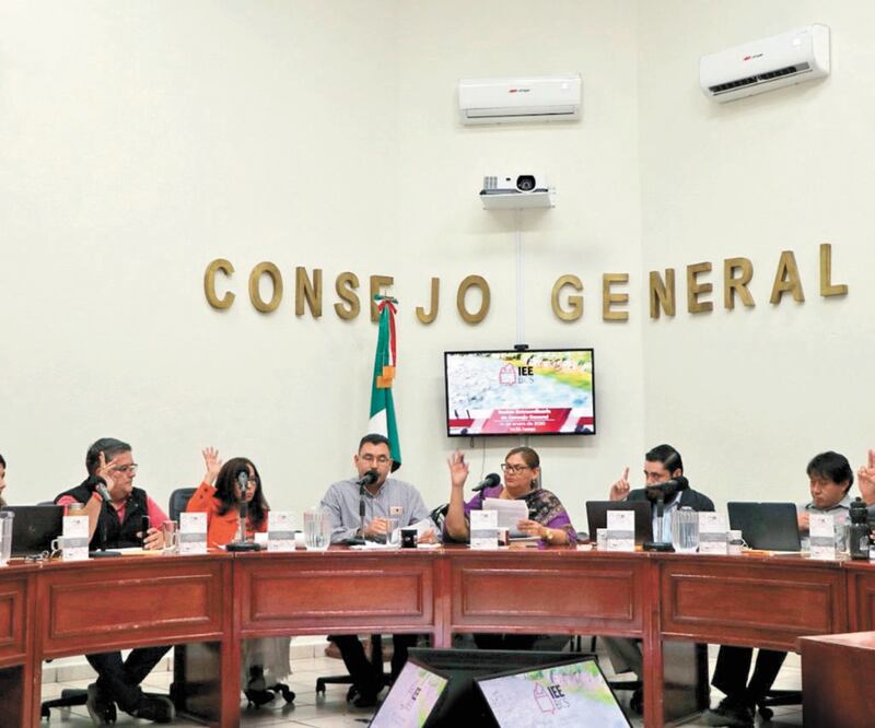 La presidenta del IEE-BCS, Rebeca Barrera, dice que en una revisión se encontró que algunos partidos no cumplie ro n con medidas de paridad y se otorgaron 48 horas para subsanar esa situación. Foto: ESPECIAL