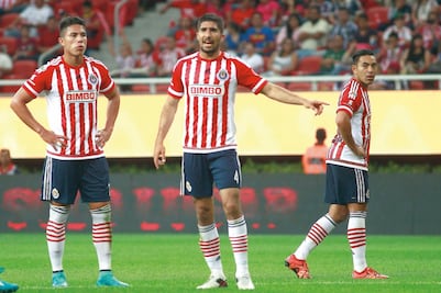 Chivas se despide con una derrota