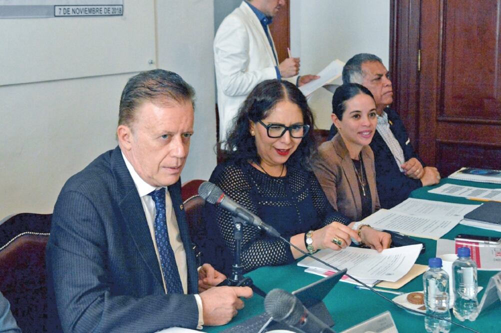 El titular del Sistema de Aguas de la Ciudad de México (Sacmex), Ramón Aguirre, compareció ayer ante el Congreso capitalino (ESPECIAL)