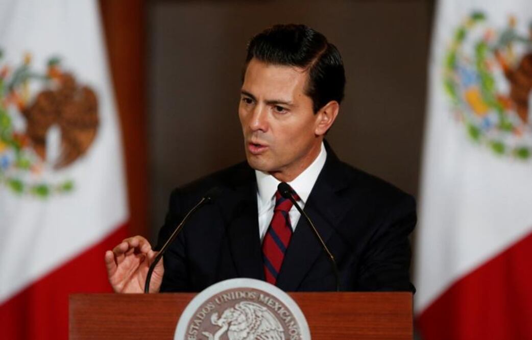 Mexico's President Enrique Pena Nieto speaks to the audience during a meeting with members of the Diplomatic Corps in Mexico City, Mexico January 11, 2017. (REUTERS/Carlos Jasso)