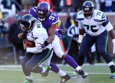 Seattle gana de milagro en Minnesota