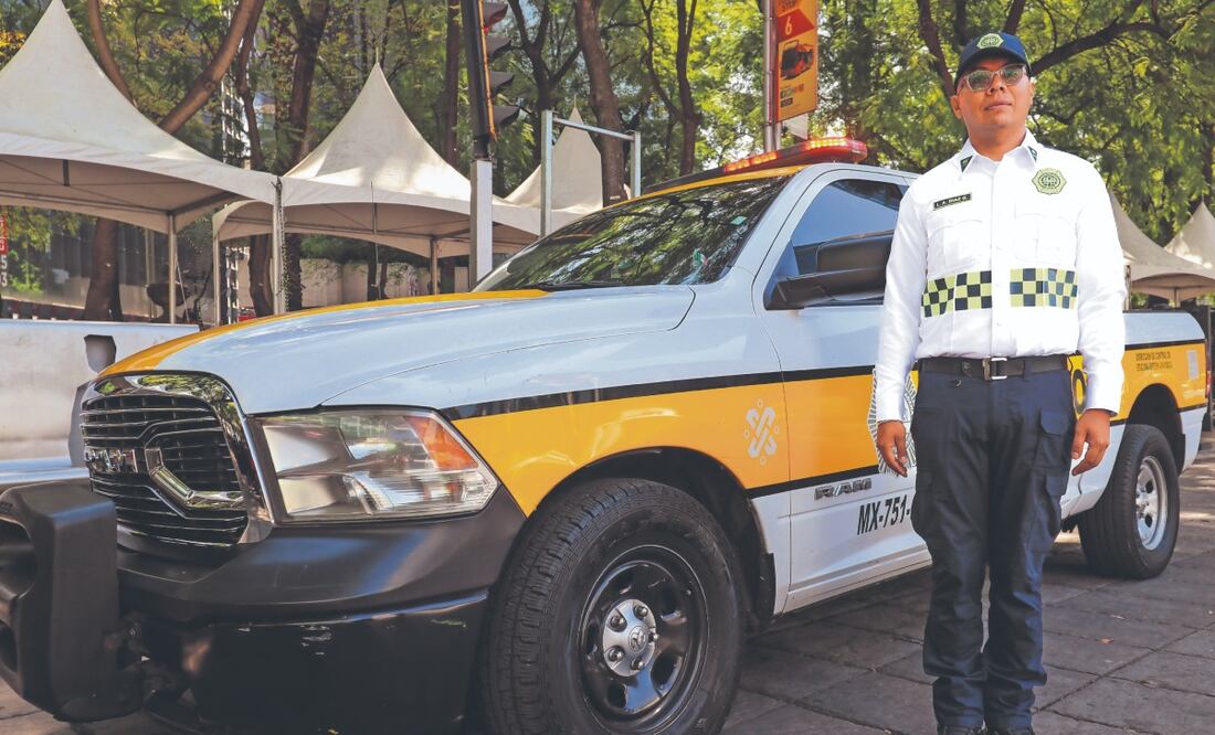 El inspector en jefe Luis Alberto Díaz Gutiérrez recomendó salir con anticipación a los destinos. Foto: de AXEL SÁNCHEZ. EL UNIVERSAL