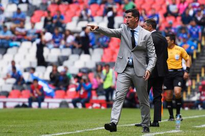 Jugadores del León apoyan a su entrenador Gustavo Díaz 