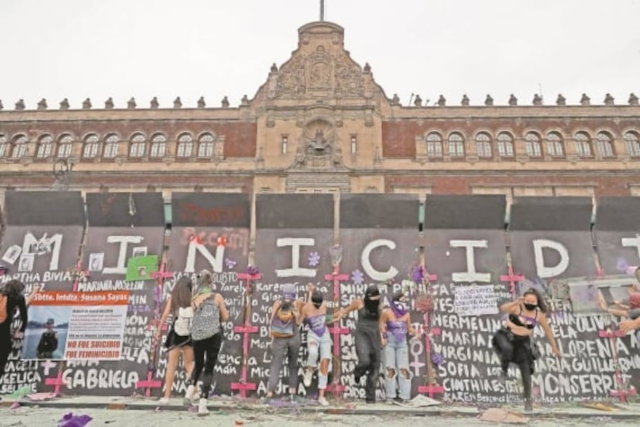 Indignación: los momentos de la marcha de mujeres del 8M