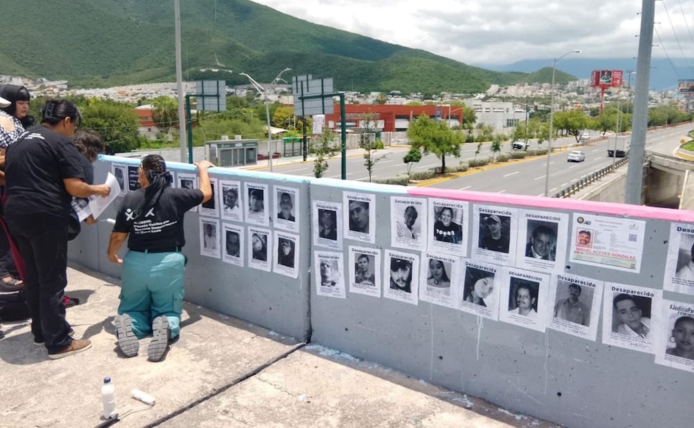 Las imágenes mostraban los rostros de las víctimas junto con datos para su identificación. Foto: Especial