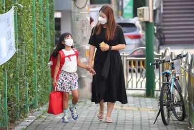 Por rebrotes de coronavirus, regresan clases virtuales en Corea del Sur