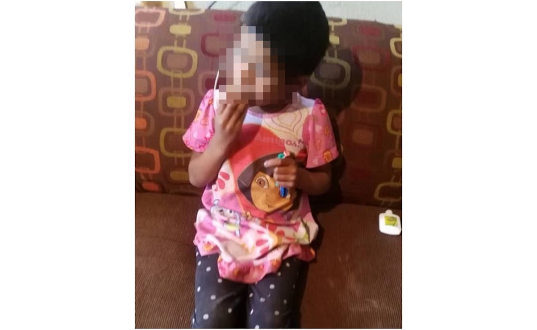 De acuerdo a las primeras pesquisas, Jaqueline está en el kínder pero falta mucho porque se encuentra enferma de un riñón (Foto: Especial)