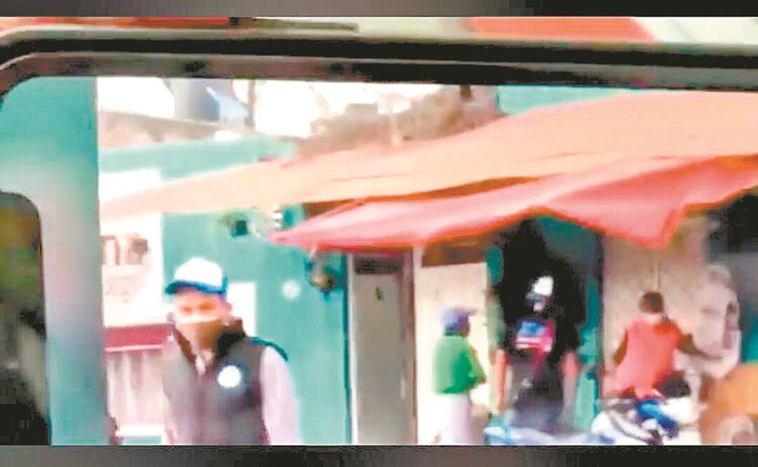 El equipo de Romo denunció que intentaron quitar su propaganda. Foto: Captura de video.