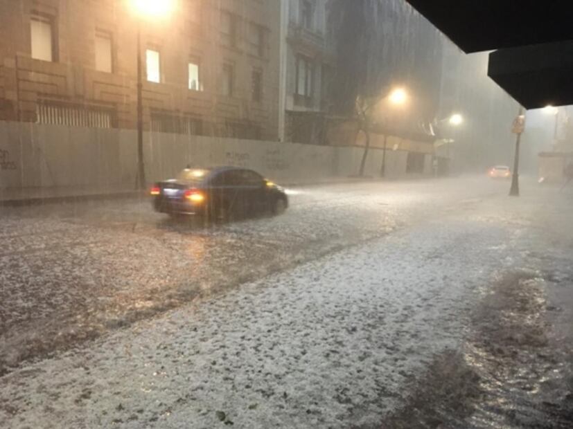 Así "pintó" de blanco fuerte granizada a la CDMX: fotos y videos