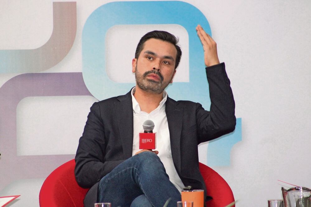 En un encuentro con estudiantes, el candidato presidencial de Movimiento Ciudadano pidió a los mexicanos no resignarse a que para llegar al poder hay que ser corrupto o hacer trampa. Foto: de Archivo El Universal